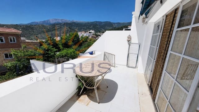 3 chambre Maison de Ville à vendre à Canillas de Albaida avec piscine garage - 149 000 € (Ref: 9880736)