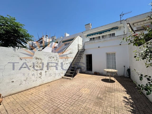 3 chambre Maison de Ville à vendre à Canillas de Albaida avec piscine garage - 149 000 € (Ref: 9880736)