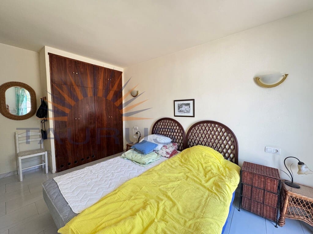 Casa de 3 habitaciones en Canillas de Albaida en venta - 149.000 € (Ref: 9880736)