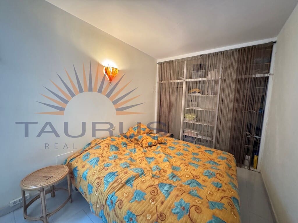 Casa de 3 habitaciones en Canillas de Albaida en venta - 149.000 € (Ref: 9880736)
