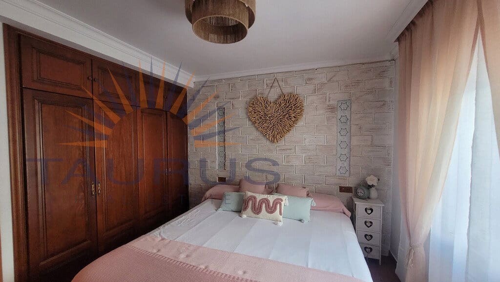 3 bedroom Townhouse for sale in Competa with pool garage - € 280,000 (Ref: 9884322)