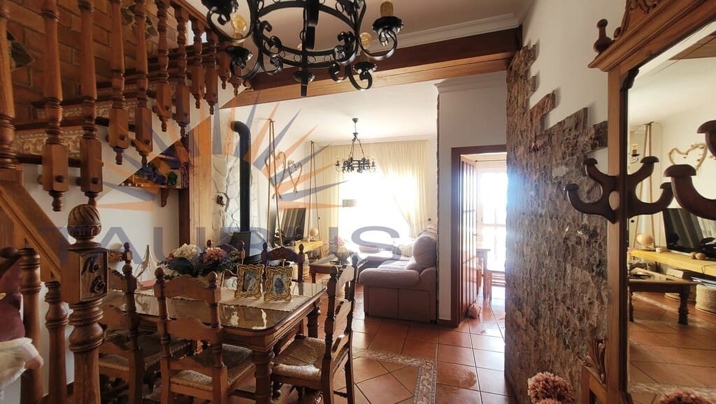 3 sovrum Hus till salu i Competa - 280 000 € (Ref: 9884322)