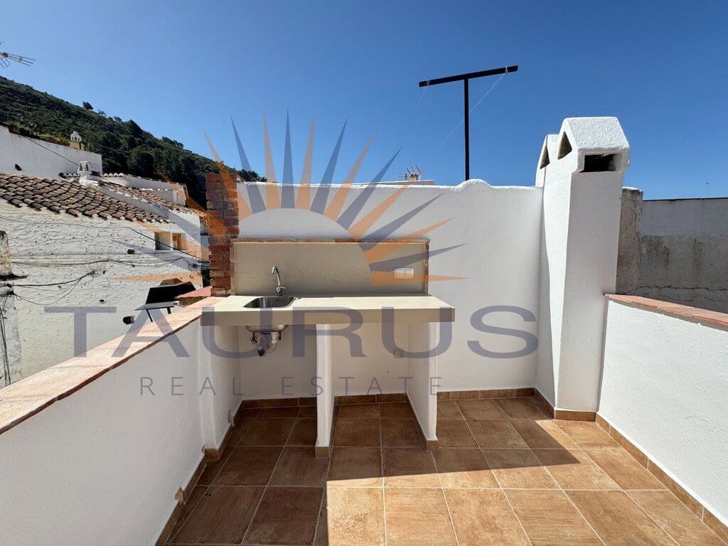 1 bedroom Townhouse for sale in Salares - € 159,000 (Ref: 9890093)