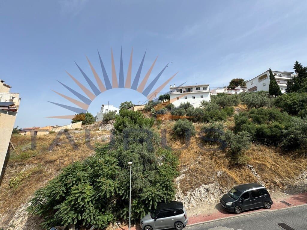 5 bedroom Townhouse for sale in Competa with garage - € 650,000 (Ref: 9921969)