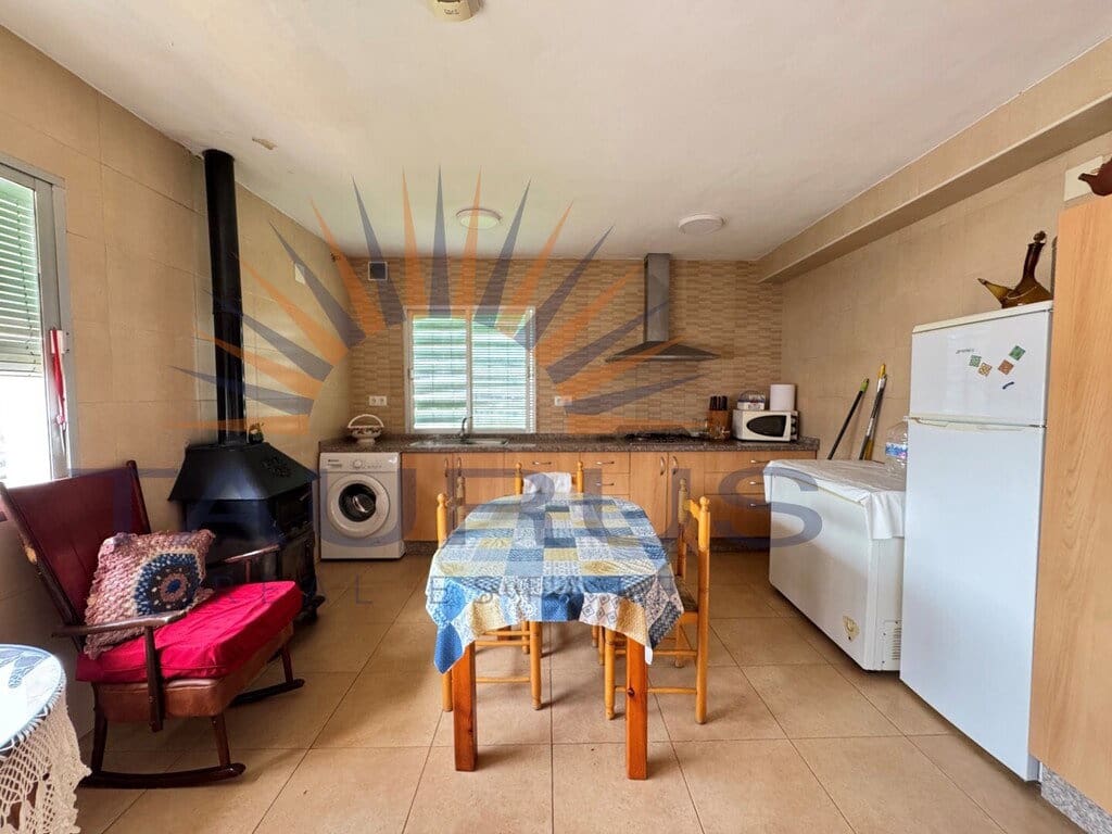 5 bedroom Townhouse for sale in Competa with garage - € 650,000 (Ref: 9921969)