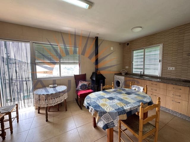 5 bedroom Townhouse for sale in Cómpeta with garage - € 650,000 (Ref: 9921969)