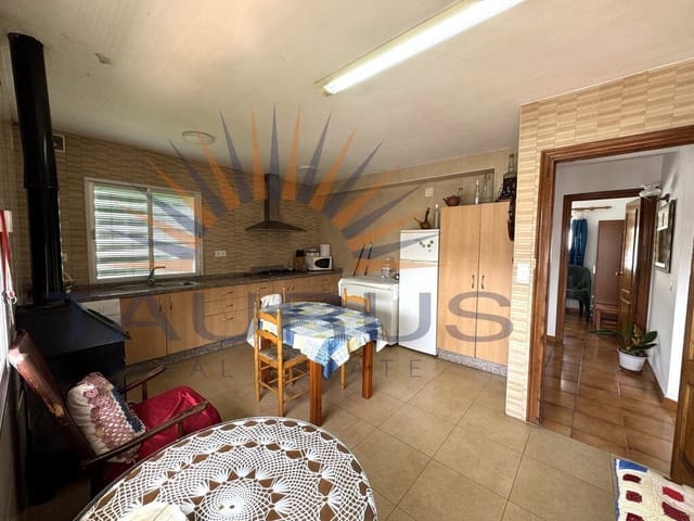 5 bedroom Townhouse for sale in Cómpeta with garage - € 650,000 (Ref: 9921969)