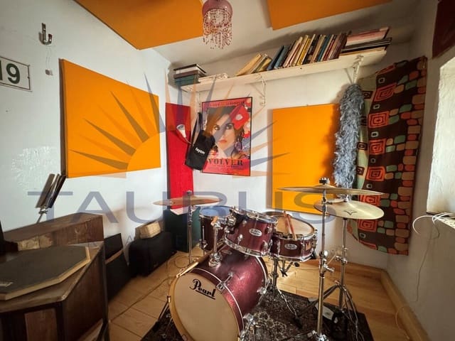 2 sovrum Hus till salu i Sayalonga med garage - 136 000 € (Ref: 9928988)