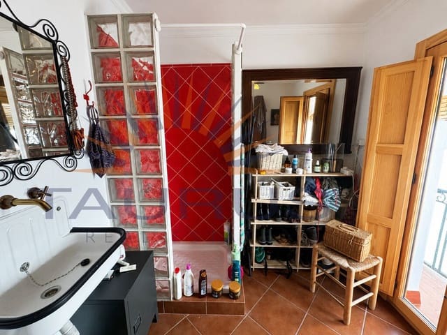 2 sovrum Hus till salu i Sayalonga med garage - 136 000 € (Ref: 9928988)