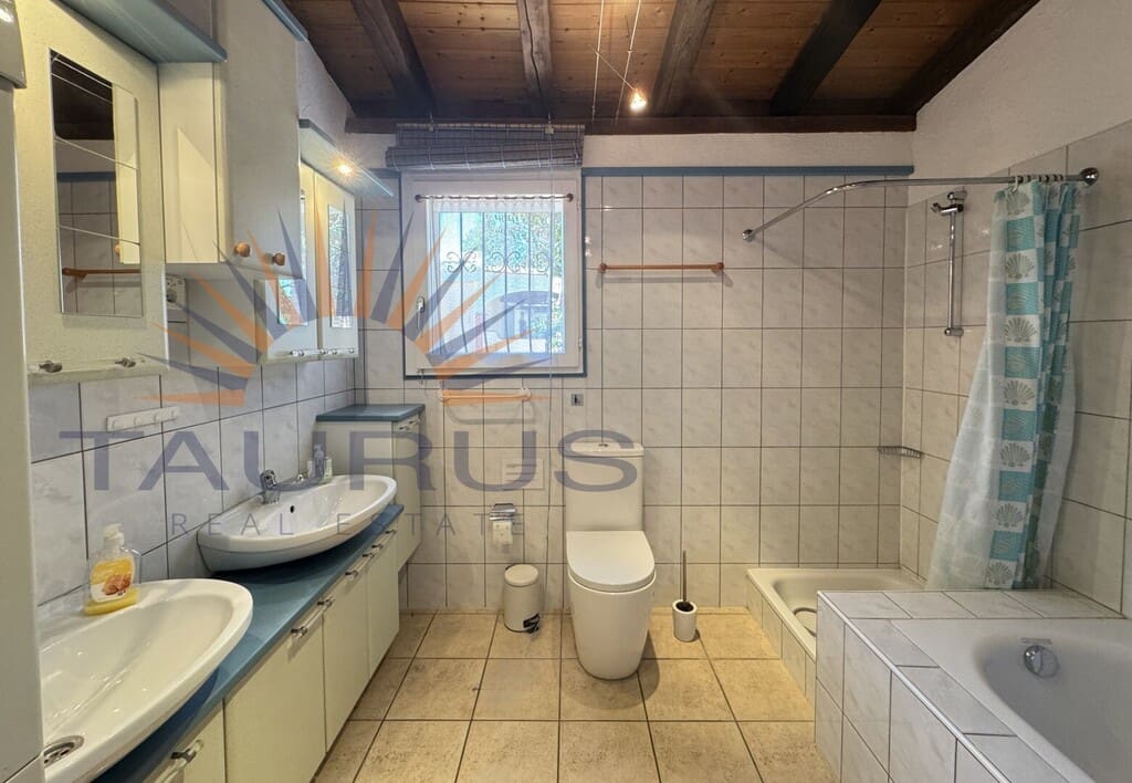 Chalet de 5 habitaciones en Cómpeta en venta con piscina garaje - 895.000 € (Ref: 9936037)
