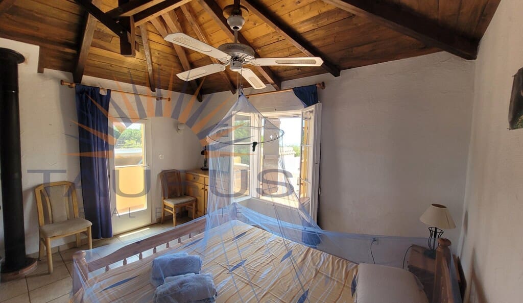 Chalet de 5 habitaciones en Cómpeta en venta con piscina garaje - 895.000 € (Ref: 9936037)