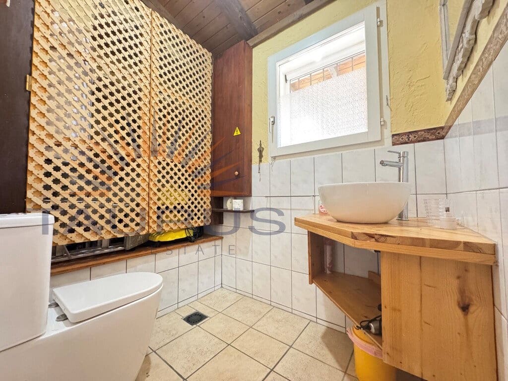 5 bedroom Villa for sale in Competa with pool garage - € 895,000 (Ref: 9936037)