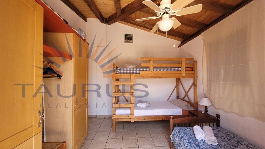 5 bedroom Villa for sale in Competa with pool garage - € 895,000 (Ref: 9936037)