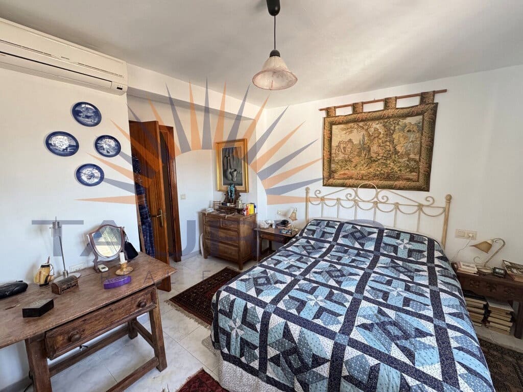 2 bedroom Townhouse for sale in Competa with garage - € 165,000 (Ref: 9939580)
