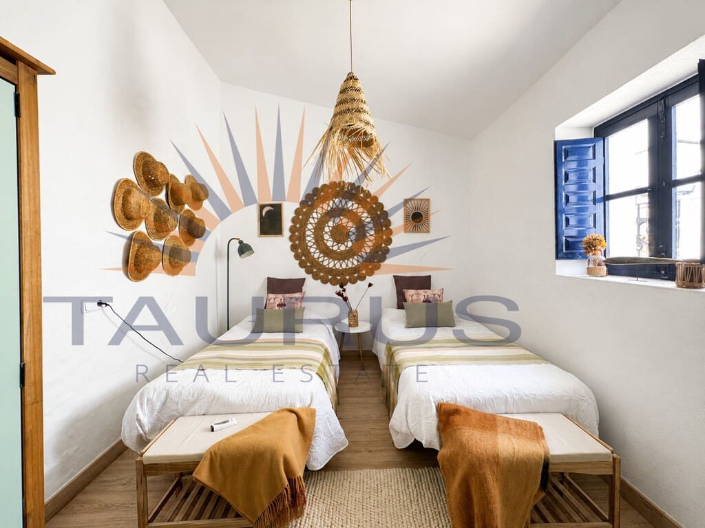 2 bedroom Townhouse for sale in Canillas de Albaida - € 185,000 (Ref: 9939581)