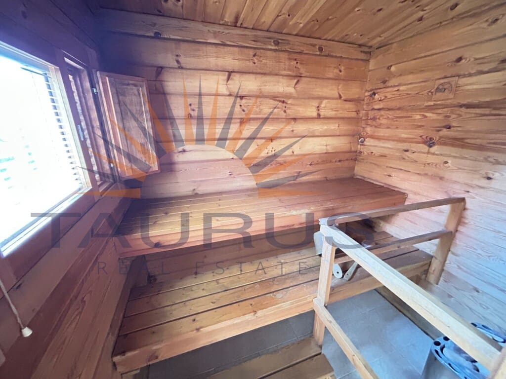 Chalet de 4 habitaciones en Vélez-Málaga en venta con garaje - 349.000 € (Ref: 9942223)