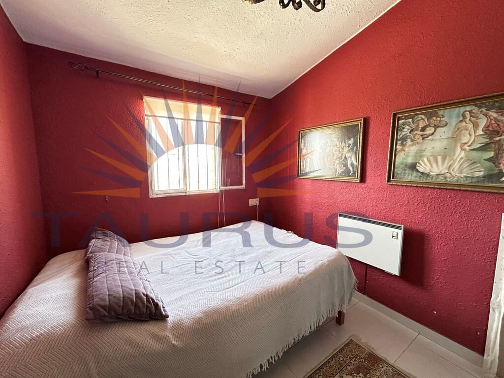 4 bedroom Villa for sale in Velez-Malaga with garage - € 349,000 (Ref: 9942223)