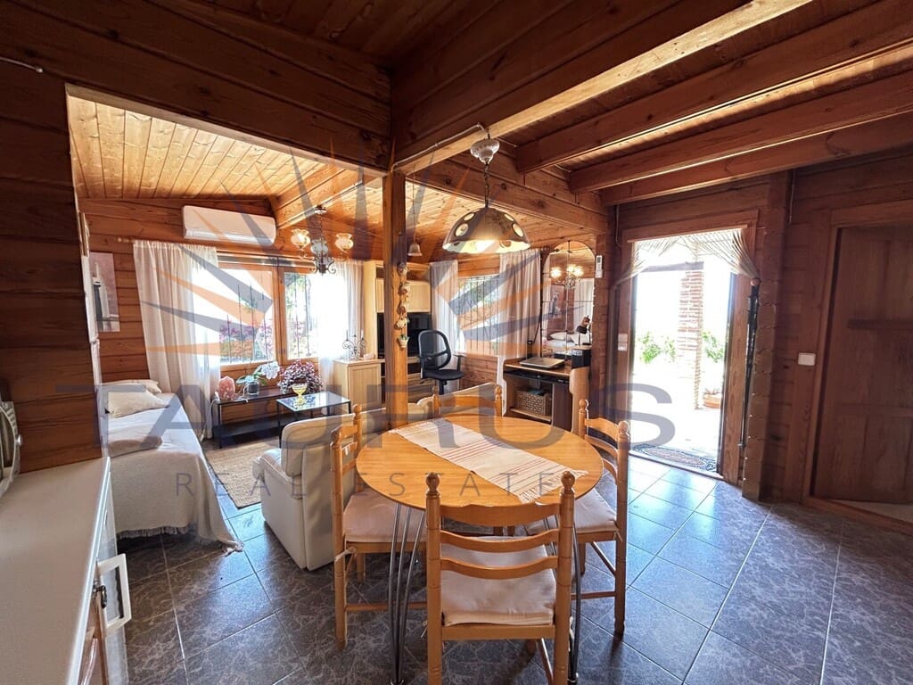 4 bedroom Villa for sale in Velez-Malaga with garage - € 349,000 (Ref: 9942223)