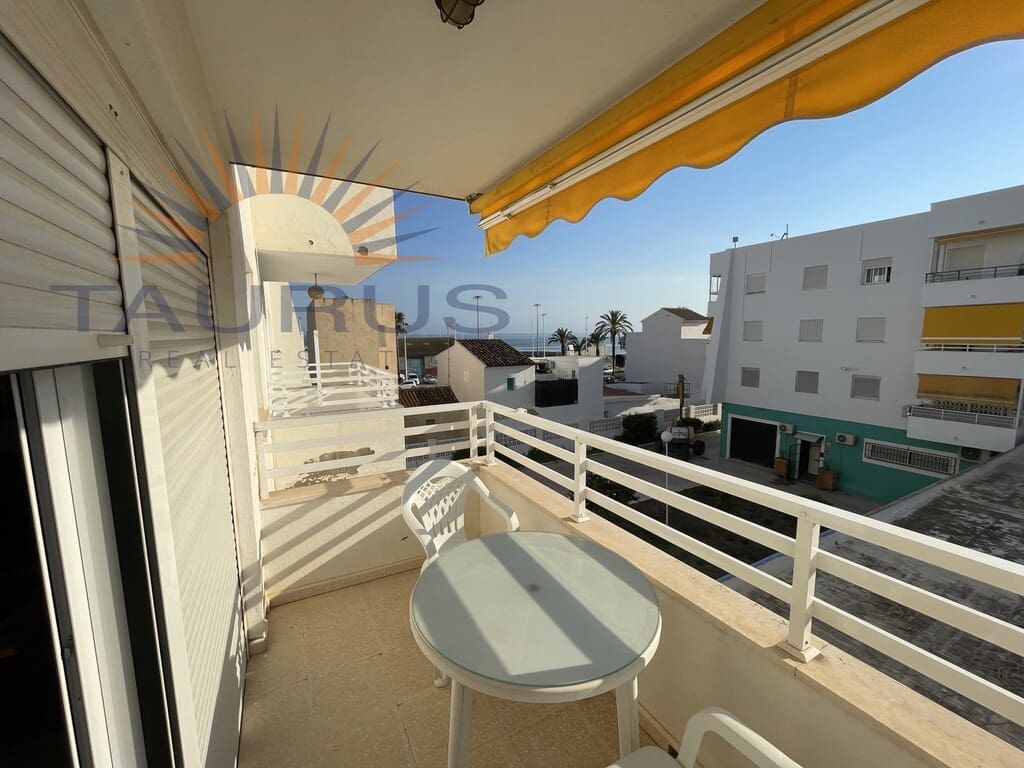 1 soveværelse Lejlighed til salg i Caleta de Velez med swimmingpool - € 210.000 (Ref: 9942224)