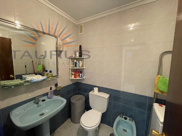 1 bedroom Apartment for sale in Caleta de Vélez, Vélez-Málaga with pool - € 208,000 (Ref: 9942224)