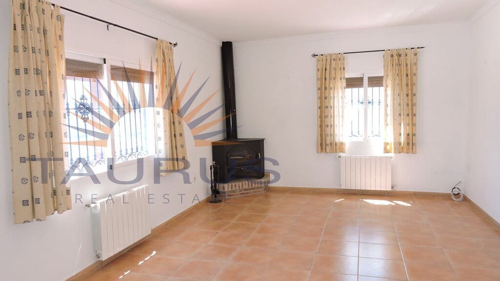 4 bedroom Villa for sale in Competa with pool garage - € 578,000 (Ref: 9945441)