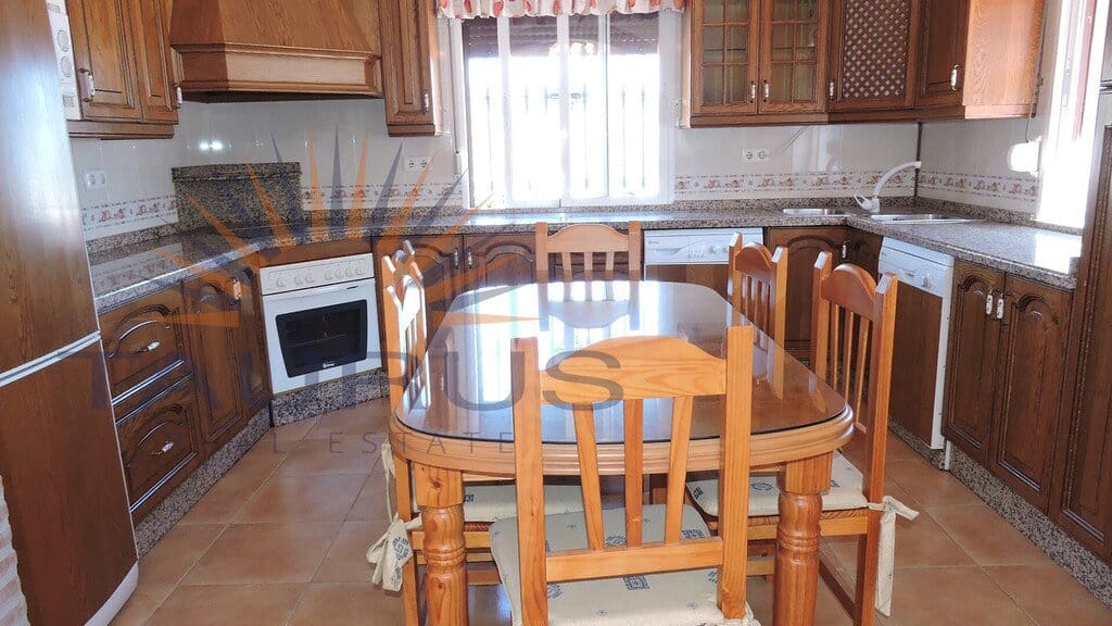 4 bedroom Villa for sale in Competa with pool garage - € 578,000 (Ref: 9945441)