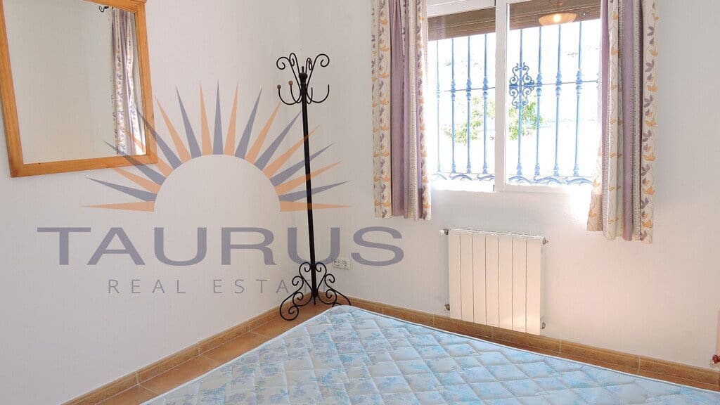 4 bedroom Villa for sale in Competa with pool garage - € 578,000 (Ref: 9945441)