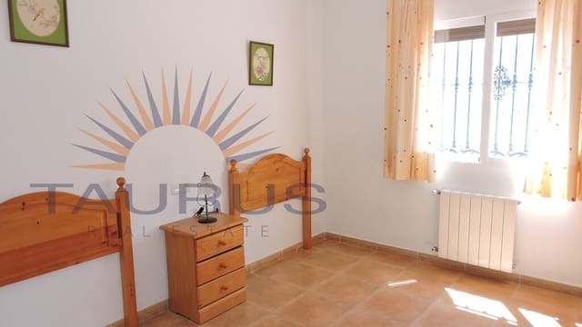 Chalet de 4 habitaciones en Cómpeta en venta con piscina - 578.000 € (Ref: 9945441)