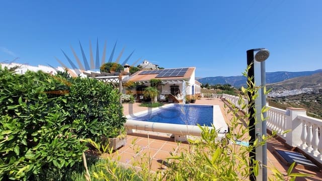 Chalet de 4 habitaciones en Cómpeta en venta con piscina - 578.000 € (Ref: 9945441)