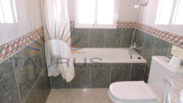 Chalet de 4 habitaciones en Cómpeta en venta con piscina - 578.000 € (Ref: 9945441)