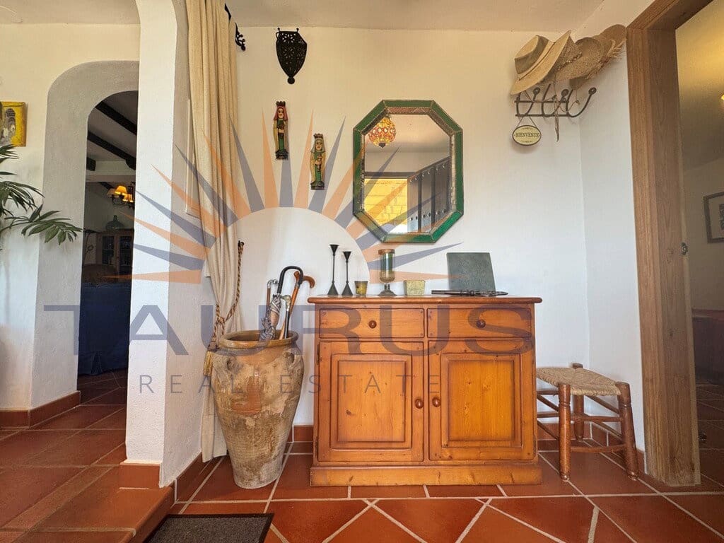 2 bedroom Villa for sale in Competa with pool garage - € 330,000 (Ref: 9947434)
