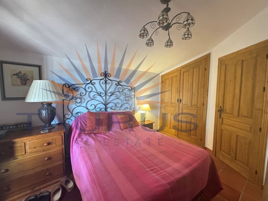 2 bedroom Villa for sale in Competa with pool garage - € 330,000 (Ref: 9947434)