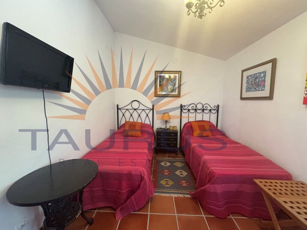 2 bedroom Villa for sale in Competa with pool garage - € 330,000 (Ref: 9947434)