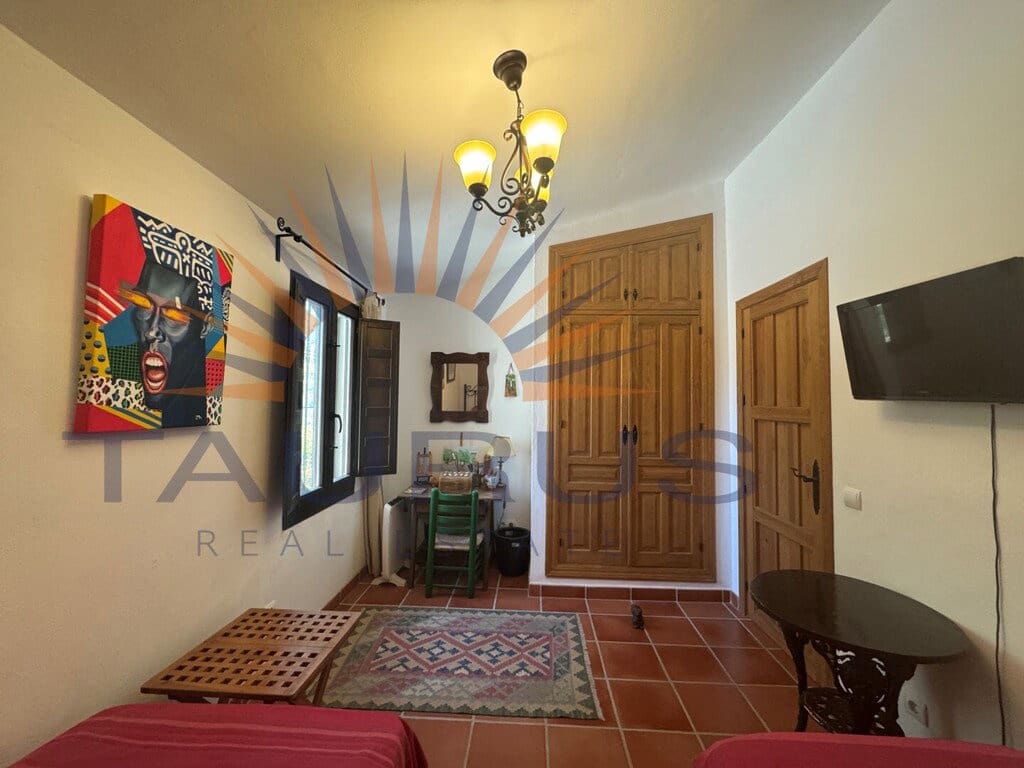 2 bedroom Villa for sale in Competa with pool garage - € 330,000 (Ref: 9947434)