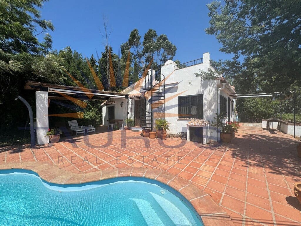 2 bedroom Villa for sale in Competa with pool garage - € 330,000 (Ref: 9947434)