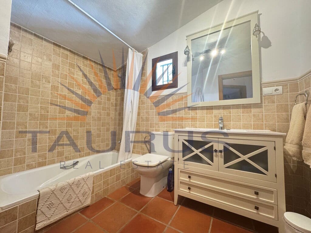 2 bedroom Villa for sale in Competa with pool garage - € 330,000 (Ref: 9947434)