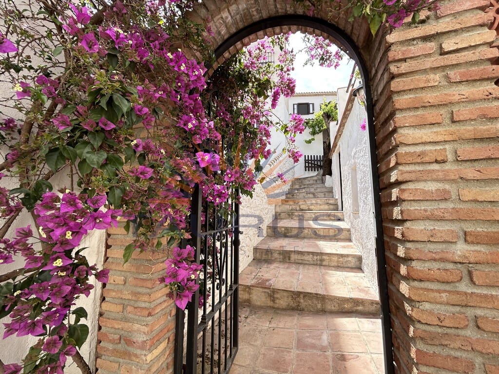 4 bedroom Townhouse for sale in Almachar - € 215,000 (Ref: 9959498)