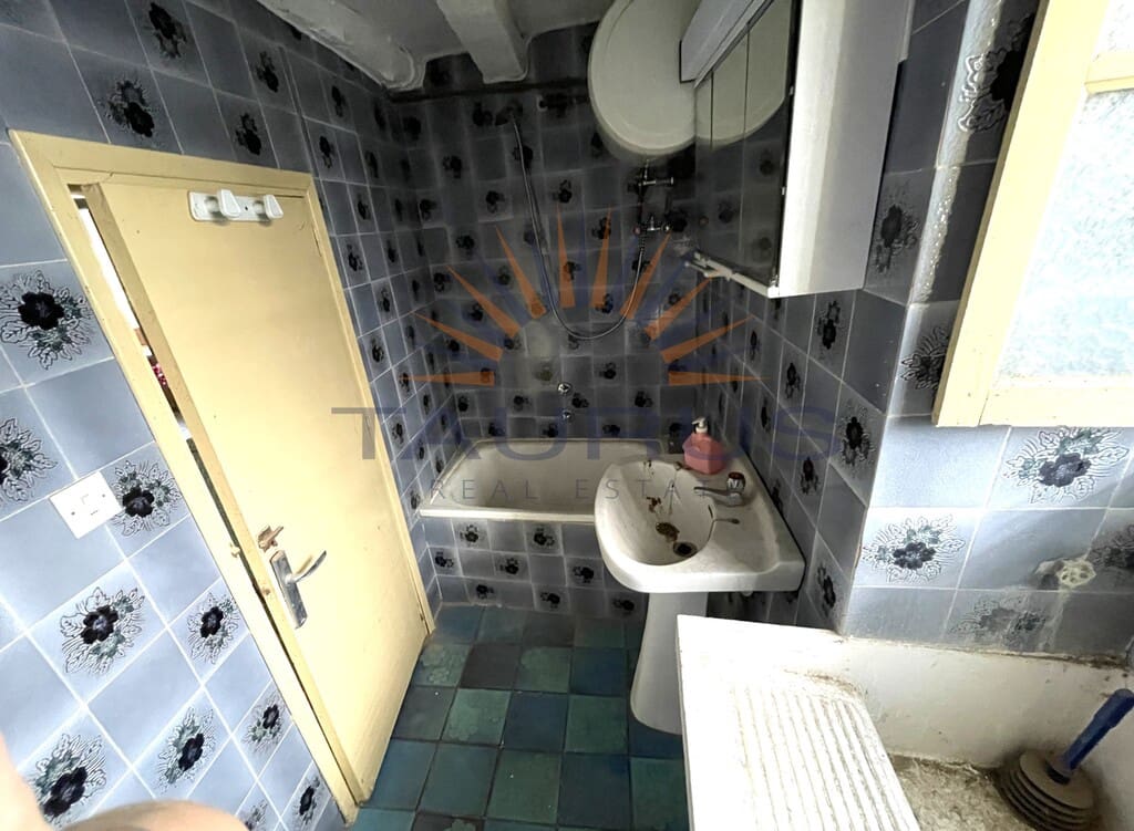 4 bedroom Townhouse for sale in Archez - € 137,000 (Ref: 9959499)
