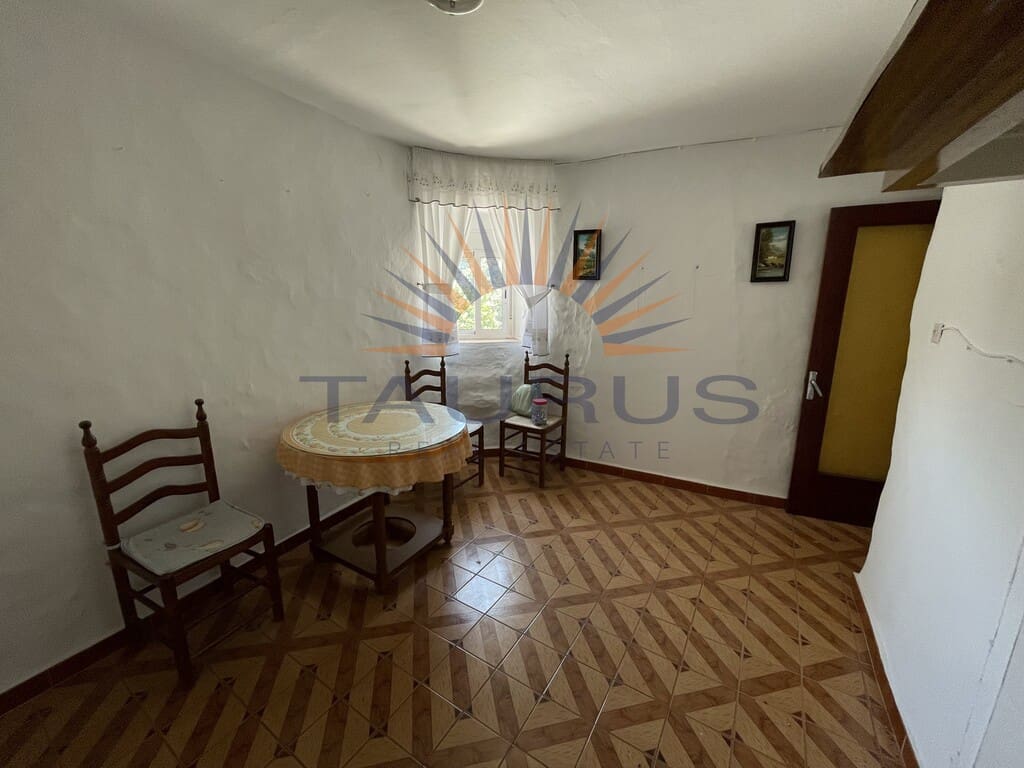 4 bedroom Townhouse for sale in Archez - € 137,000 (Ref: 9959499)