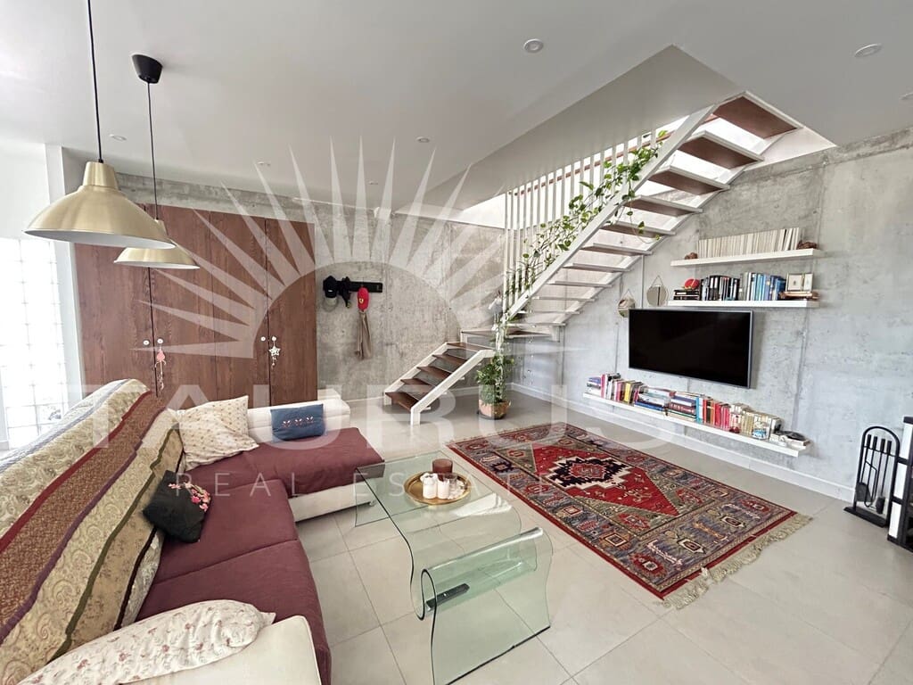 5 bedroom Villa for sale in Alhaurin el Grande with pool - € 545,000 (Ref: 9970768)