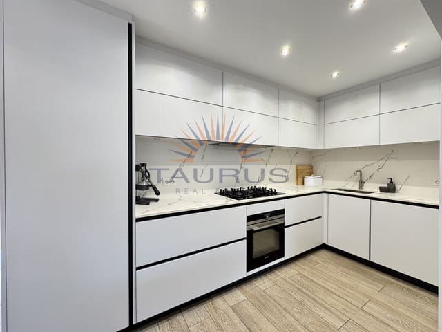 Chalet de 3 habitaciones en Cómpeta en venta con piscina - 550.000 € (Ref: 9973508)