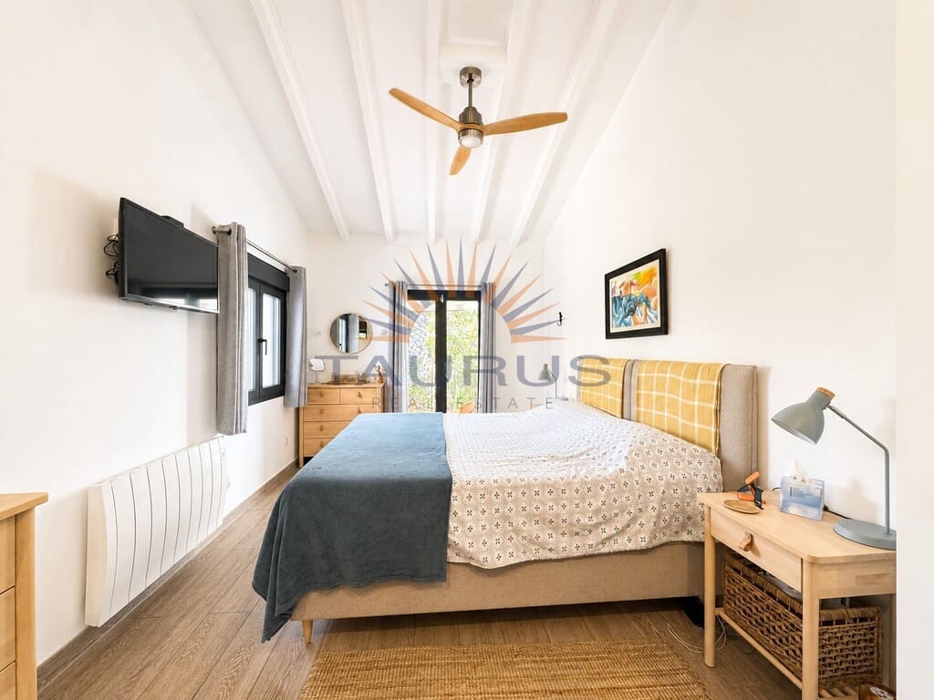 3 bedroom Villa for sale in Competa with pool - € 550,000 (Ref: 9973508)
