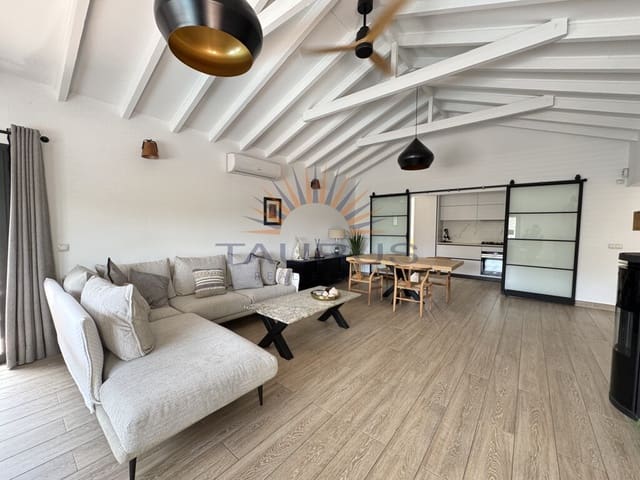 Chalet de 3 habitaciones en Cómpeta en venta con piscina - 550.000 € (Ref: 9973508)