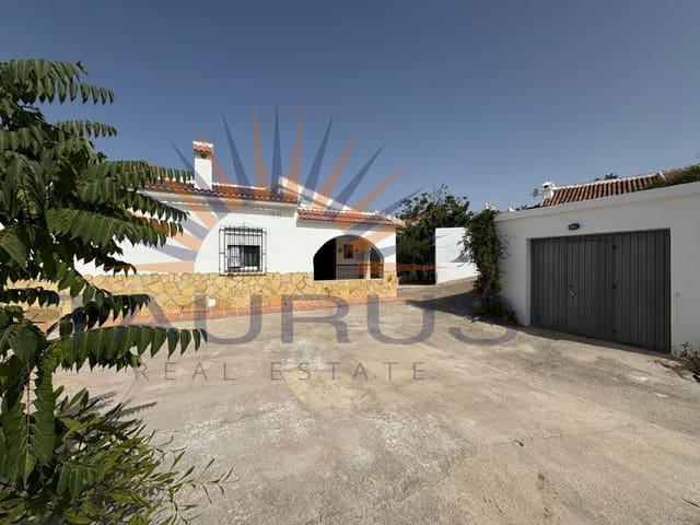 2 bedroom Villa for sale in Cómpeta with garage - € 285,000 (Ref: 9981304)