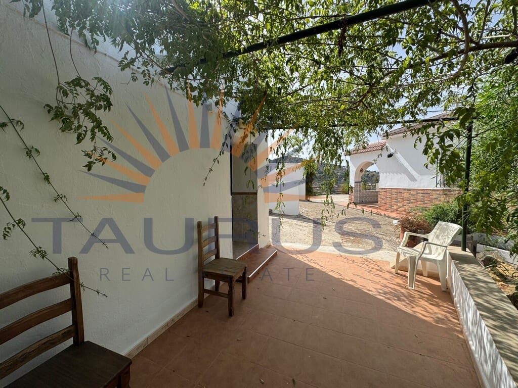 2 bedroom Villa for sale in Competa with garage - € 285,000 (Ref: 9981304)