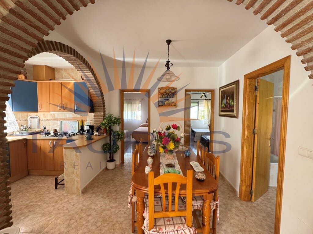 2 bedroom Villa for sale in Competa with garage - € 285,000 (Ref: 9981304)