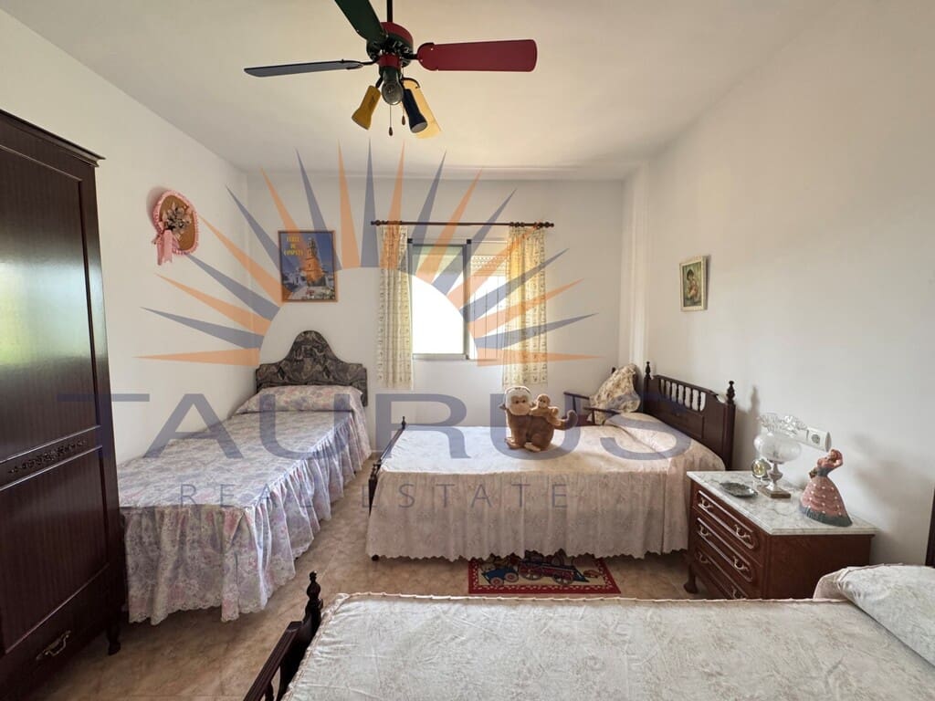 2 bedroom Villa for sale in Competa with garage - € 285,000 (Ref: 9981304)