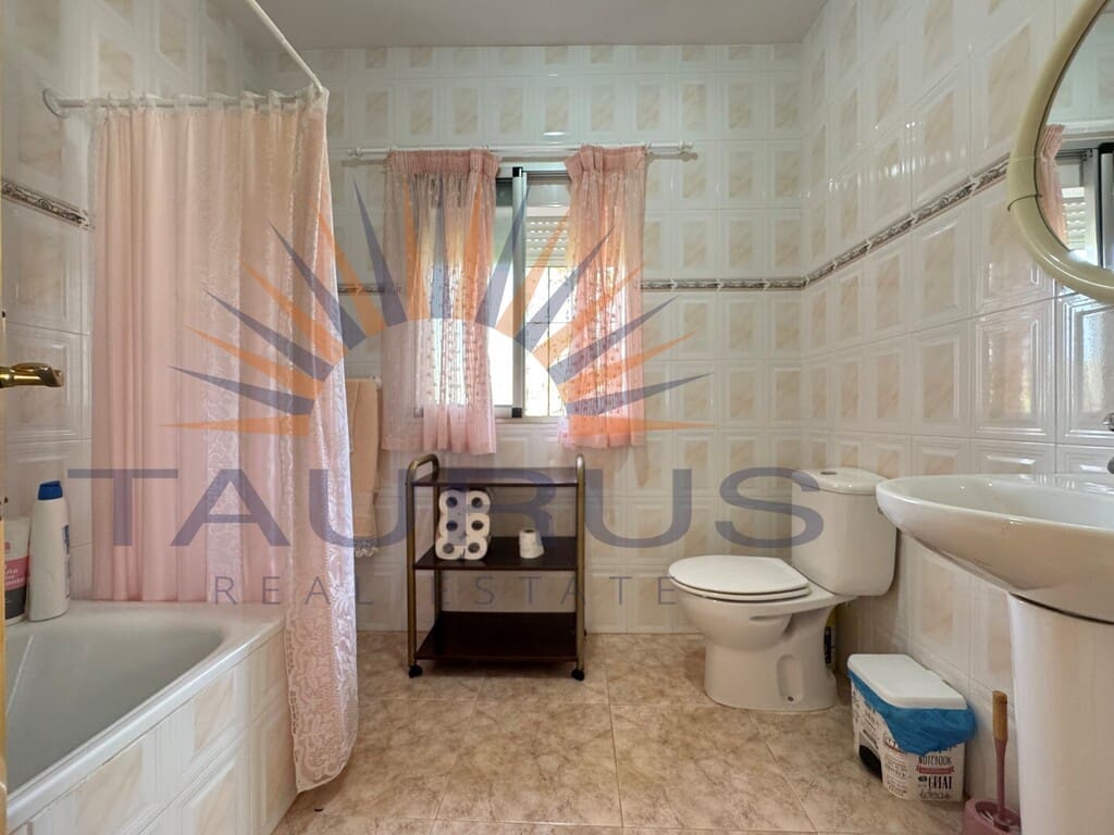 2 bedroom Villa for sale in Competa with garage - € 285,000 (Ref: 9981304)