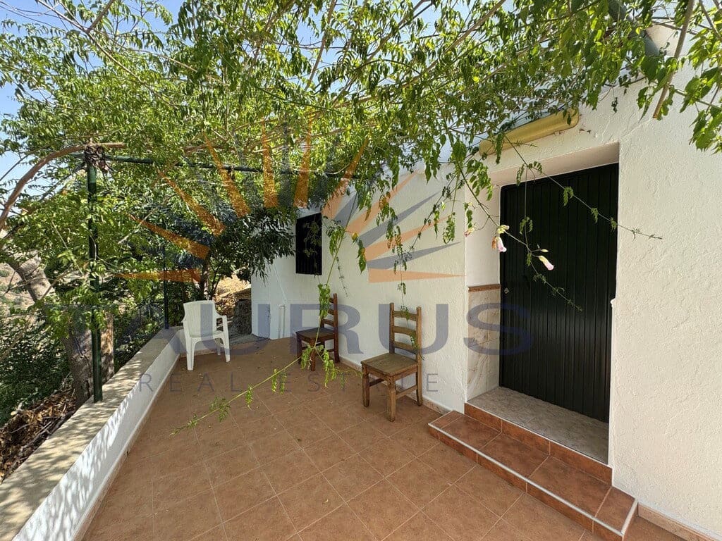 2 bedroom Villa for sale in Competa with pool garage - € 285,000 (Ref: 9981304)