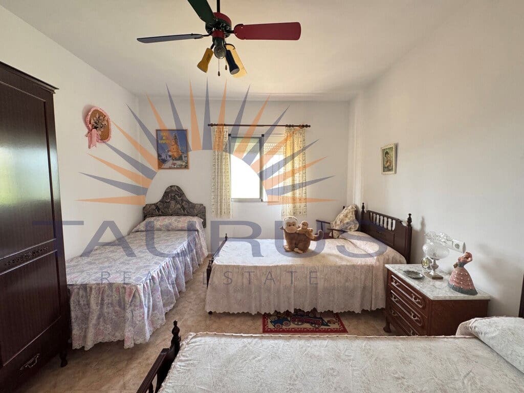 2 bedroom Villa for sale in Competa with pool garage - € 285,000 (Ref: 9981304)